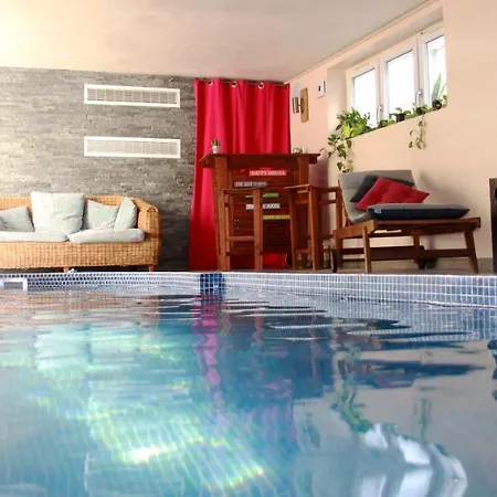 Bed & Breakfast Plazza & 3*
